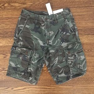 AE Classic Cargo Camo Shorts